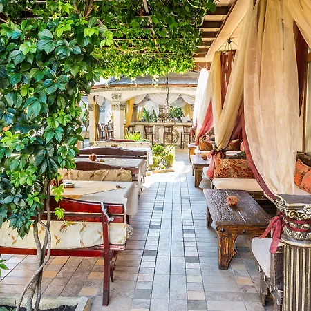 Golden Pearl Otel 3*