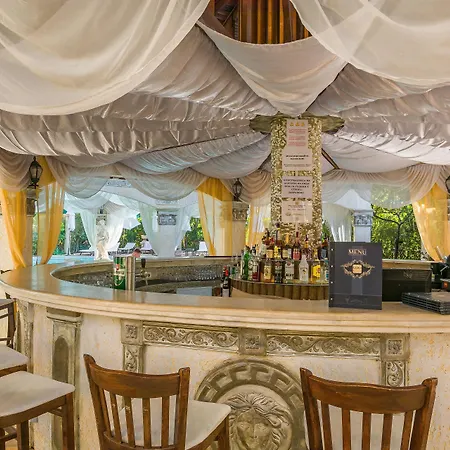 Golden Pearl فندق