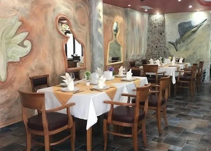 Golden Pearl Hotel 3*